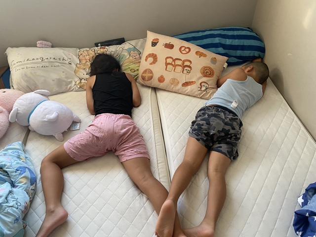 【入賞】寝てるときは　仲良し(^^)