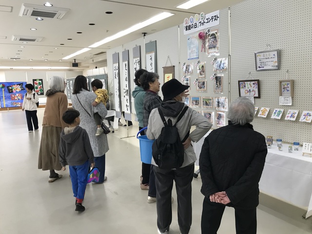 写真:村民祭展示 写真:村民祭展示の様子